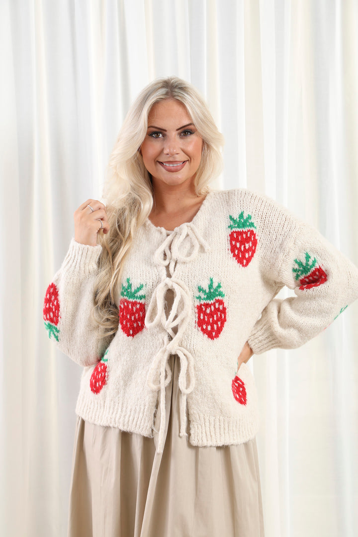 Strawberry Cardigan Cream