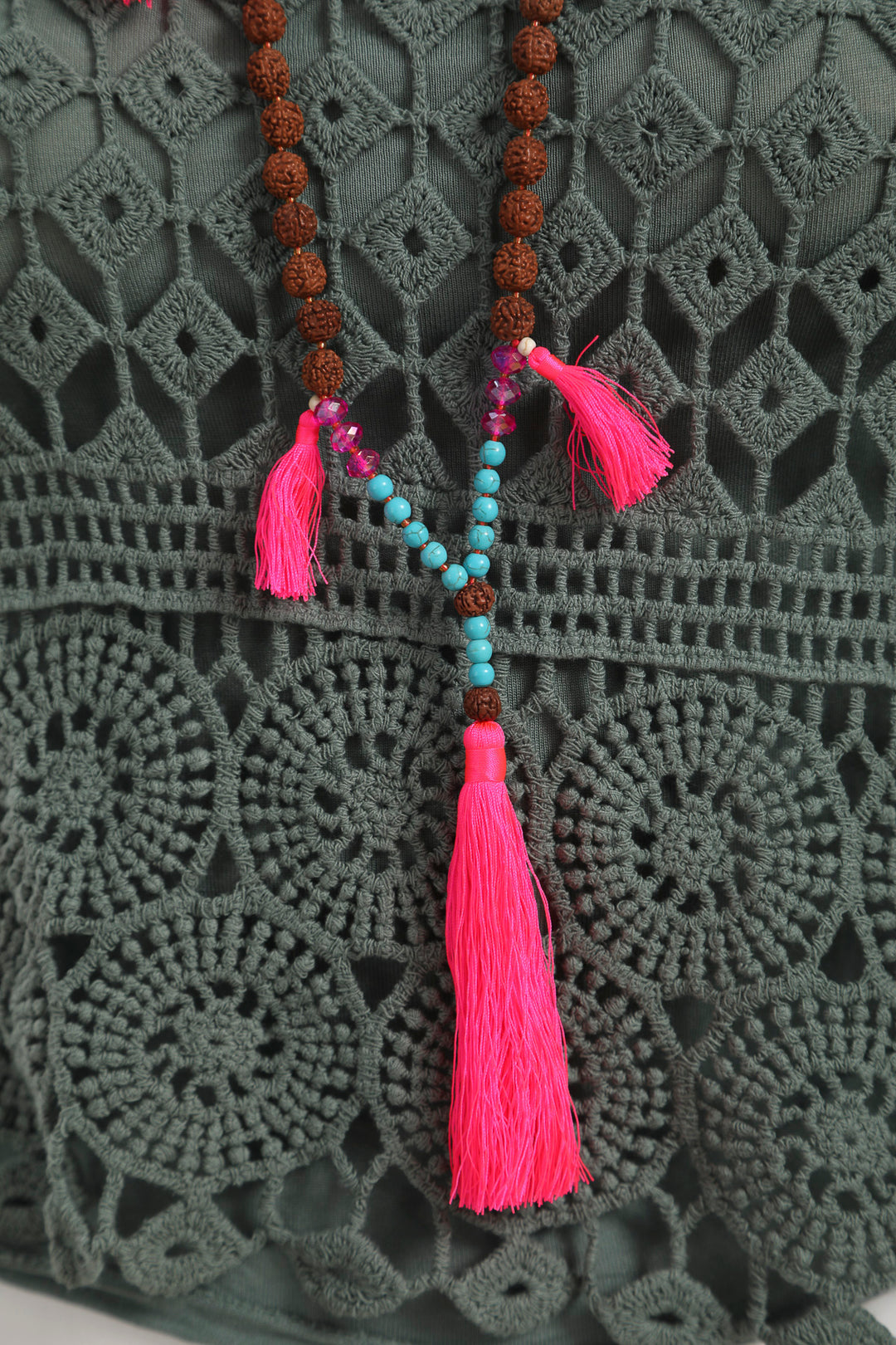 Amina Necklace Pink