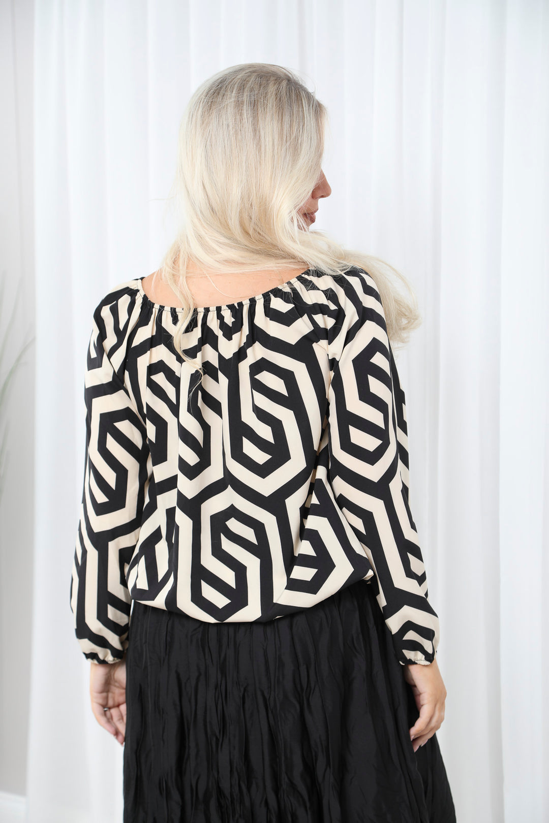 Abstract Gypsy Top Cream