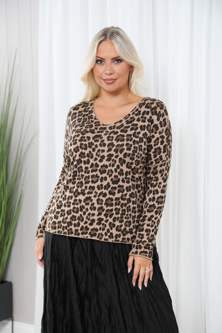 Carmen Leopard top Tan