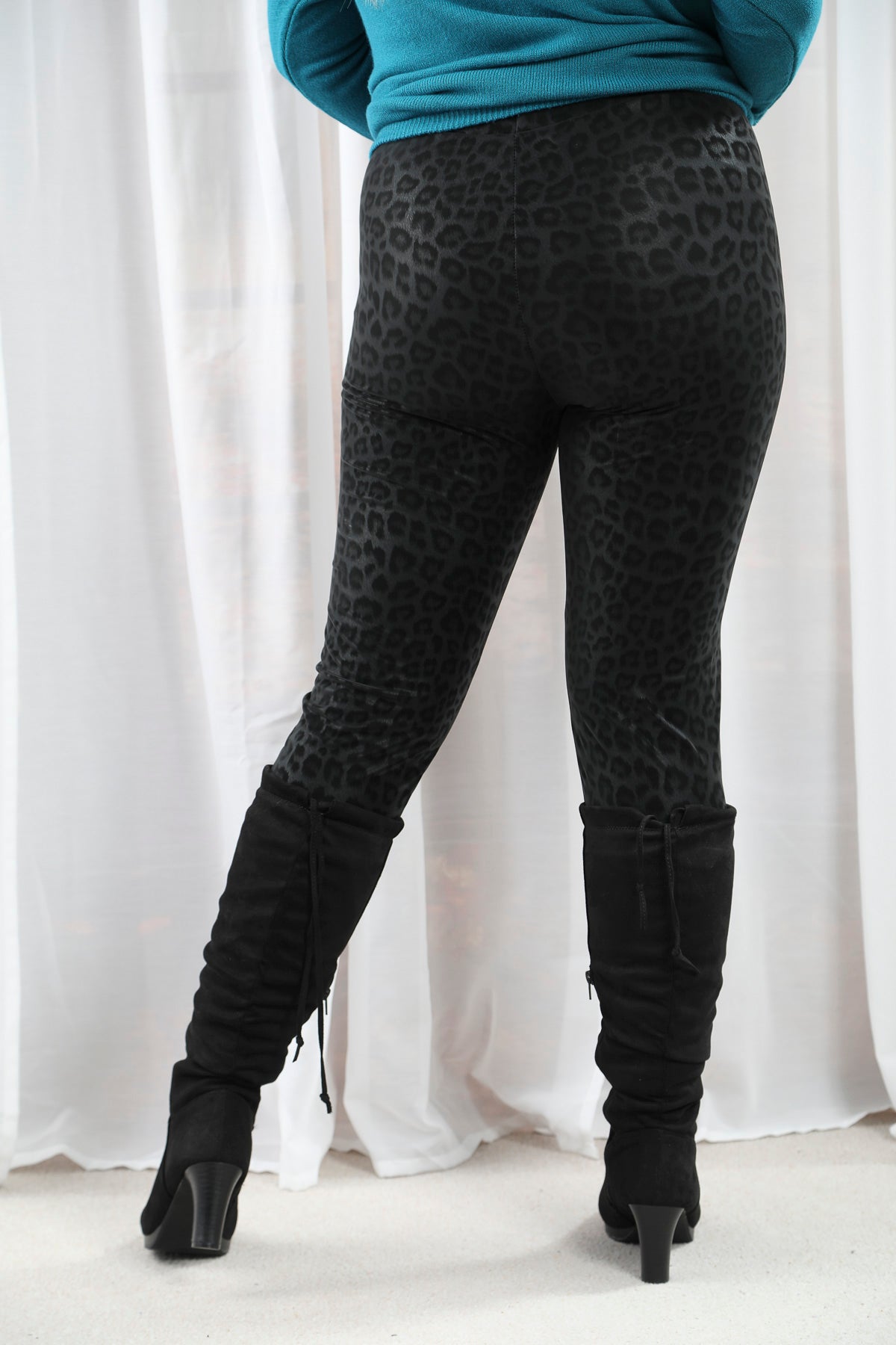 Laney Black Leopard Treggings Goose Island