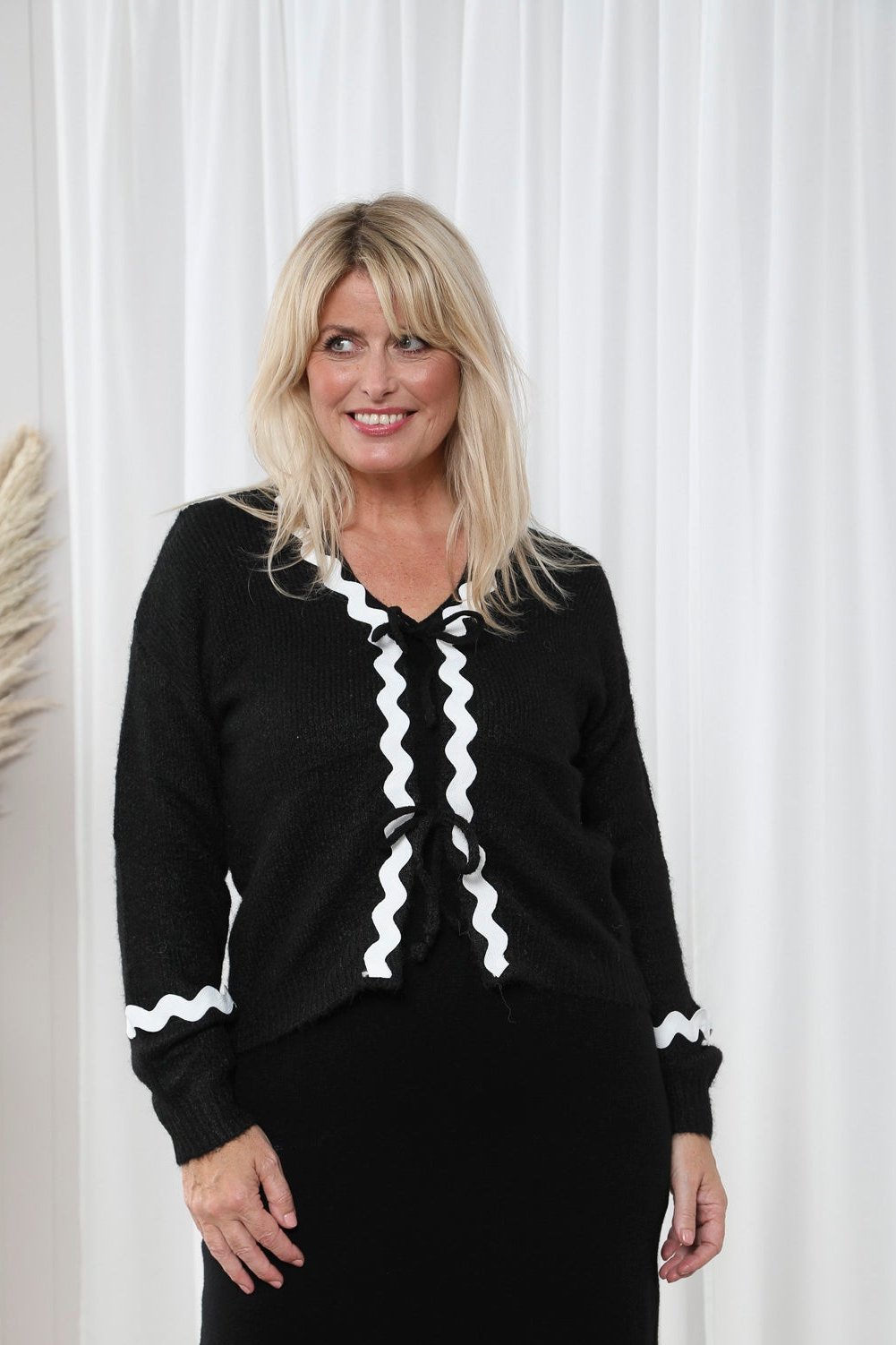 Isla Tie Front Cardigan Black