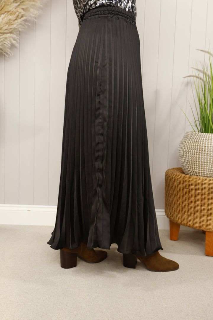 Satin Pleated Skirt Black