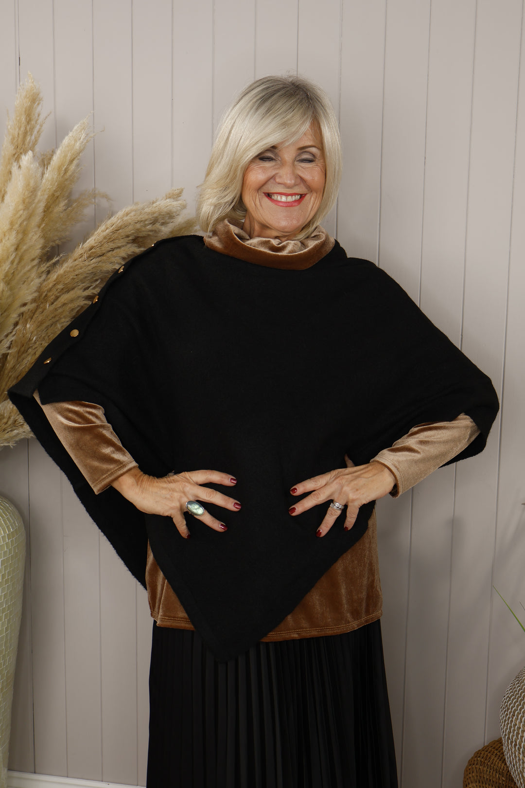 Keshia Poncho Black