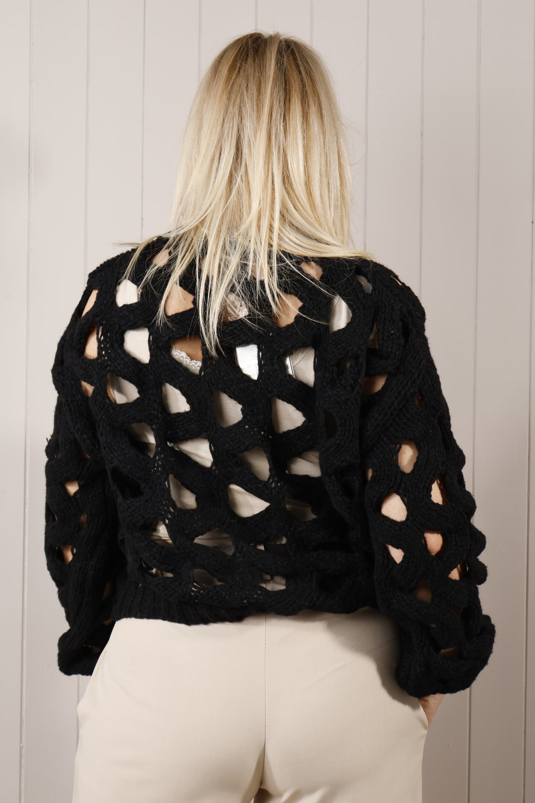 Lola Loop Cardigan Black