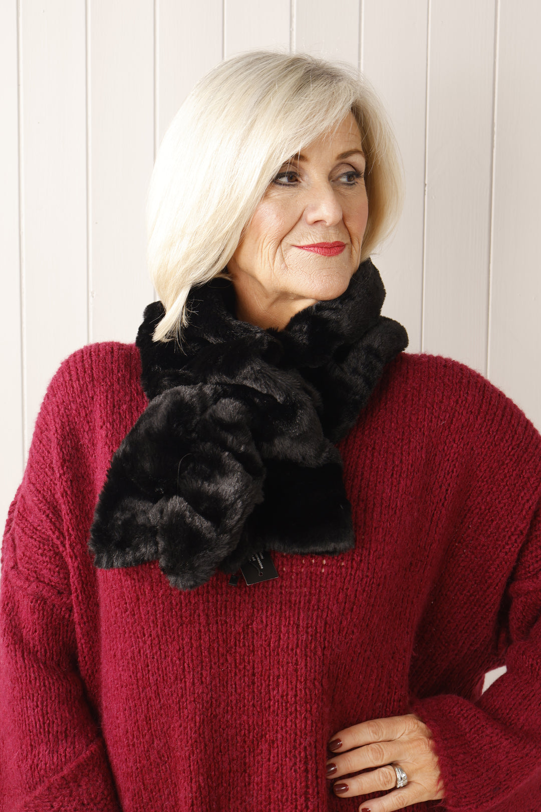 Orana Faux Fur Scarf  Black