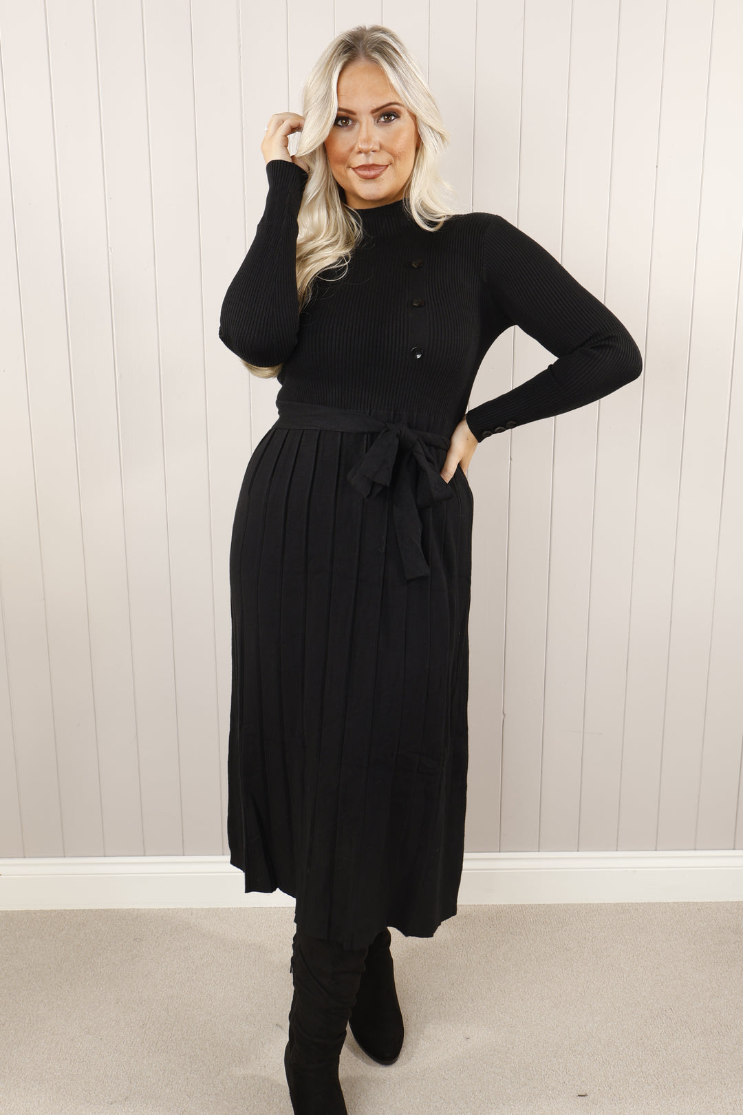 Quincy Pleat effect dress Black