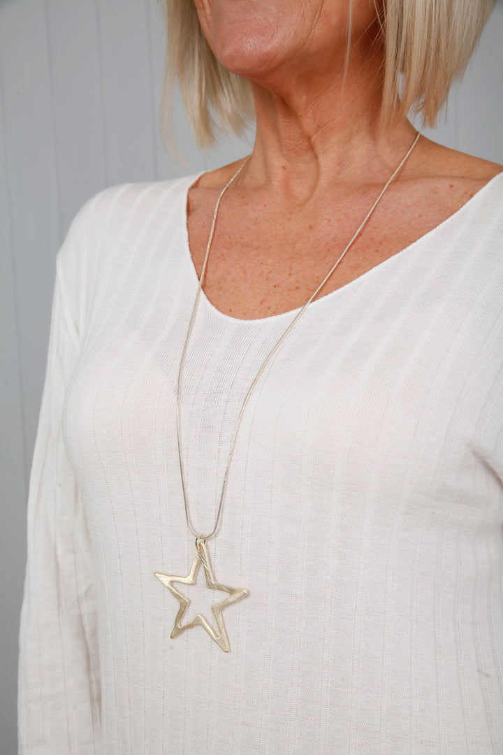 Open Star Pendant Necklace